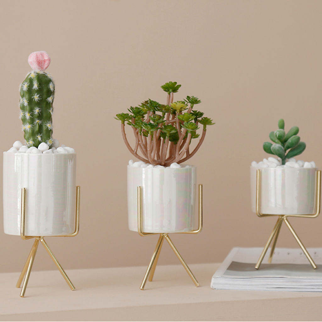 Planter With Stand Nestasia