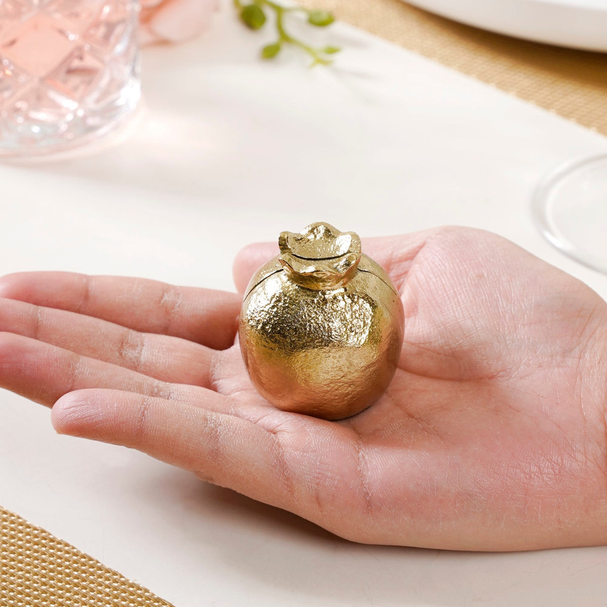 Pomegranate Place Card Holder Nestasia