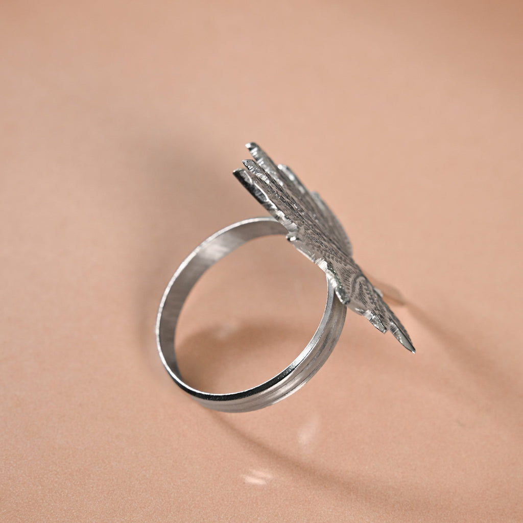 Pure Brass Leaf Inspired Napkin Ring Set Of 6 Silver Nestasia