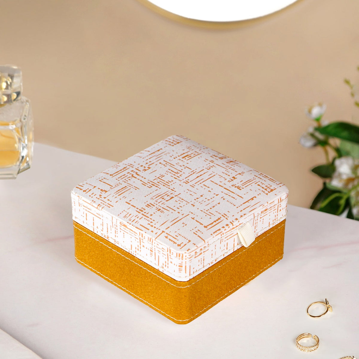 Quadrata Pattern Multi Section Jewellery Box With Mirror Nestasia