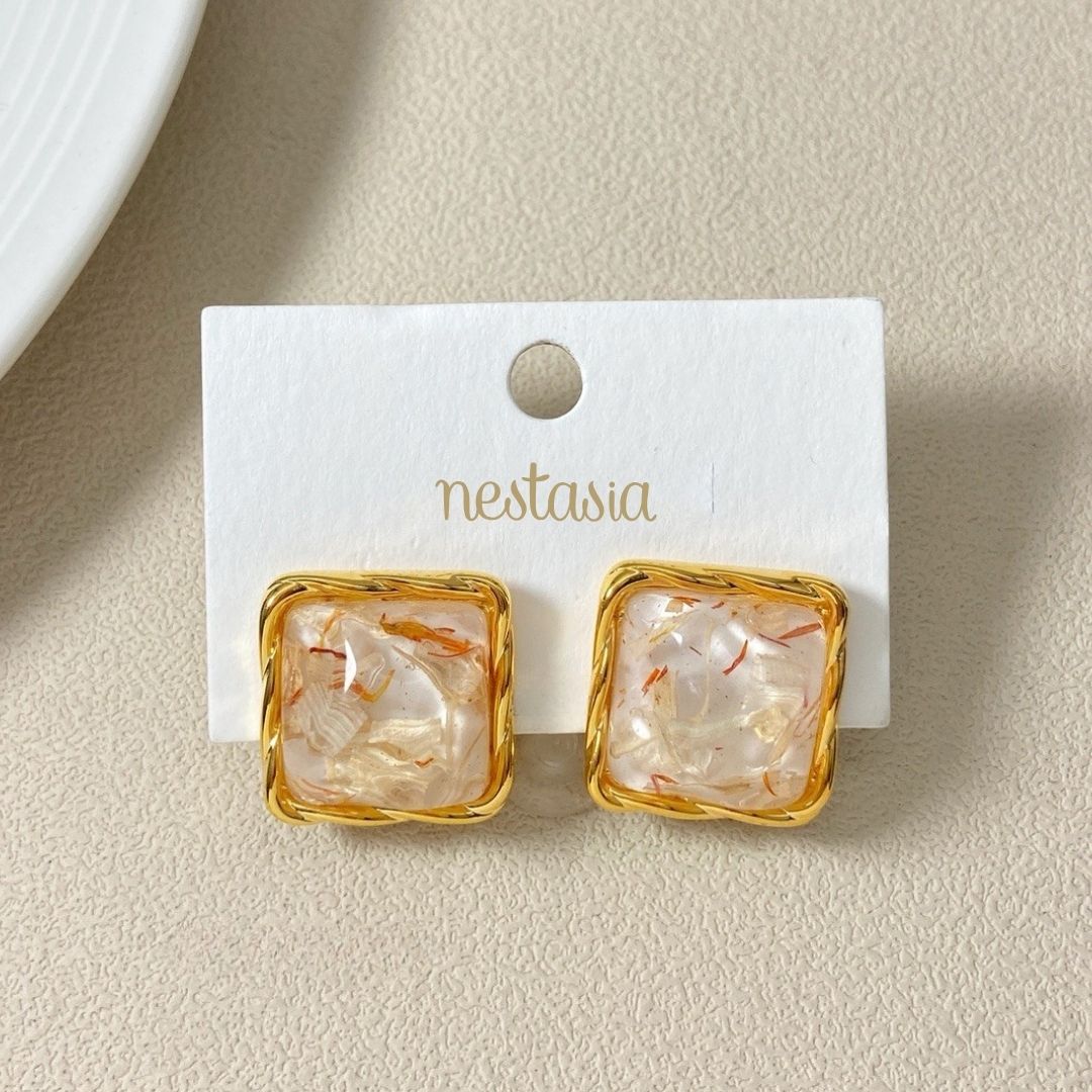 Quiet Twist Stud Earrings White Nestasia