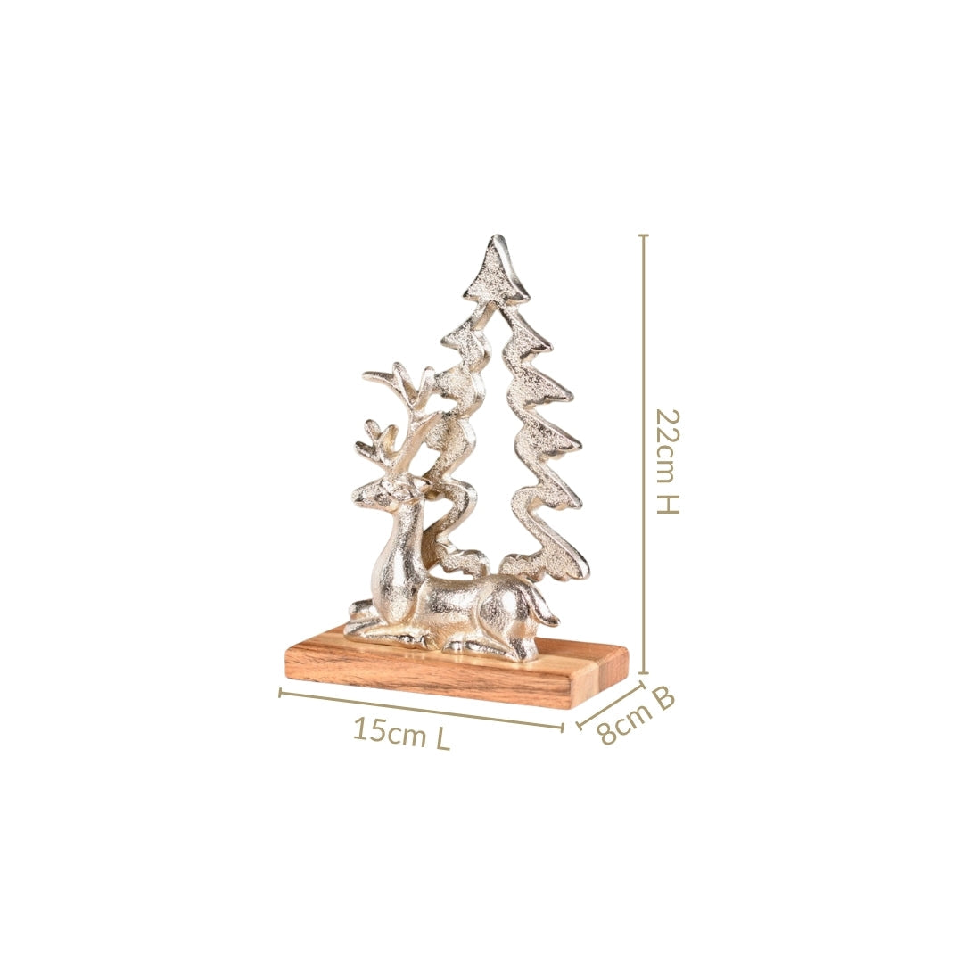 Reindeer By The Noel Tree Metal Decor Nestasia