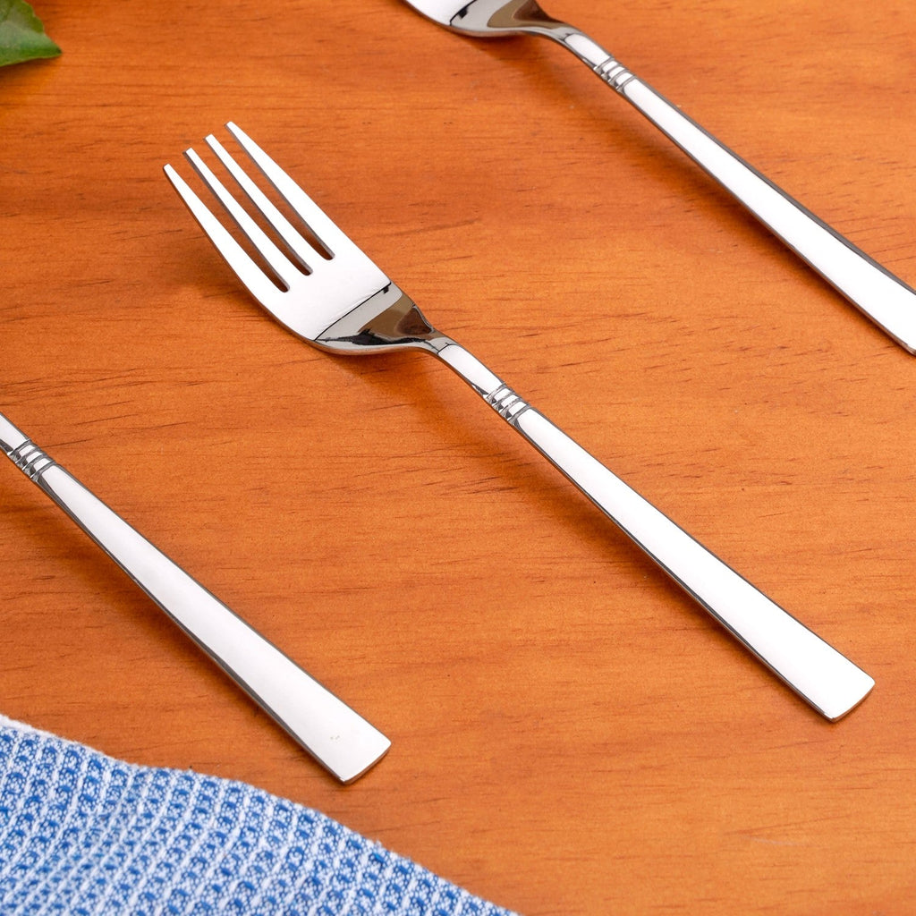 Ring Cut Stainless Steel Flatware Set Of 18 Nestasia
