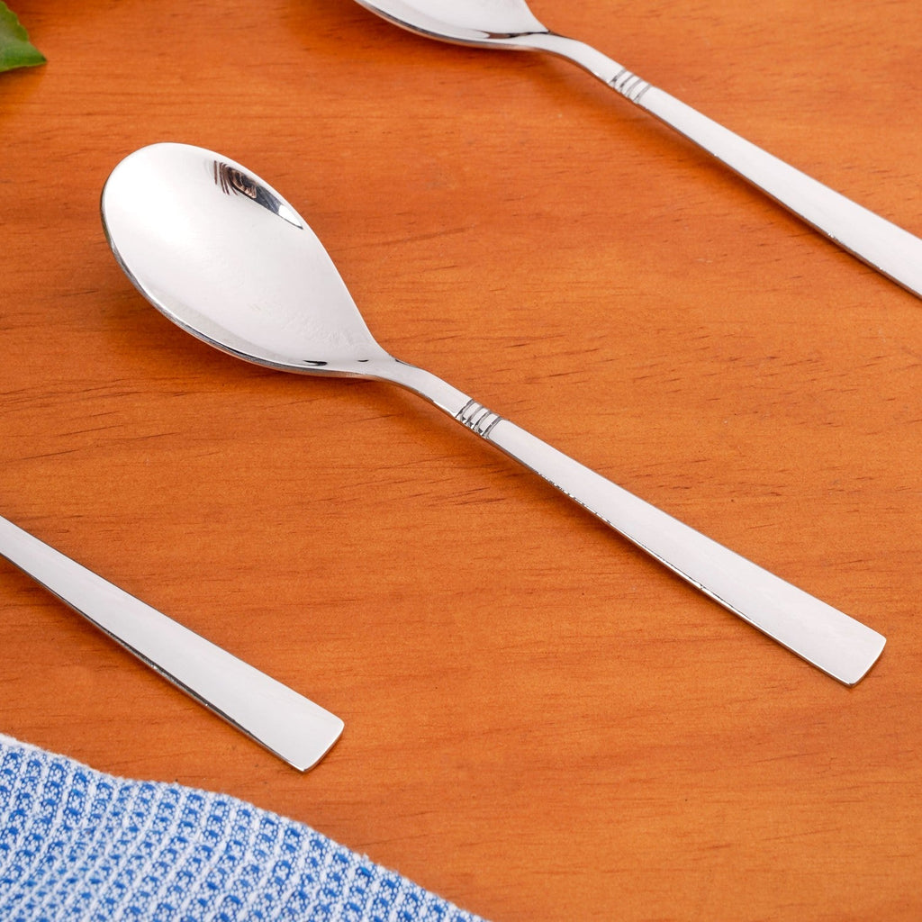 Ring Cut Stainless Steel Flatware Set Of 18 Nestasia