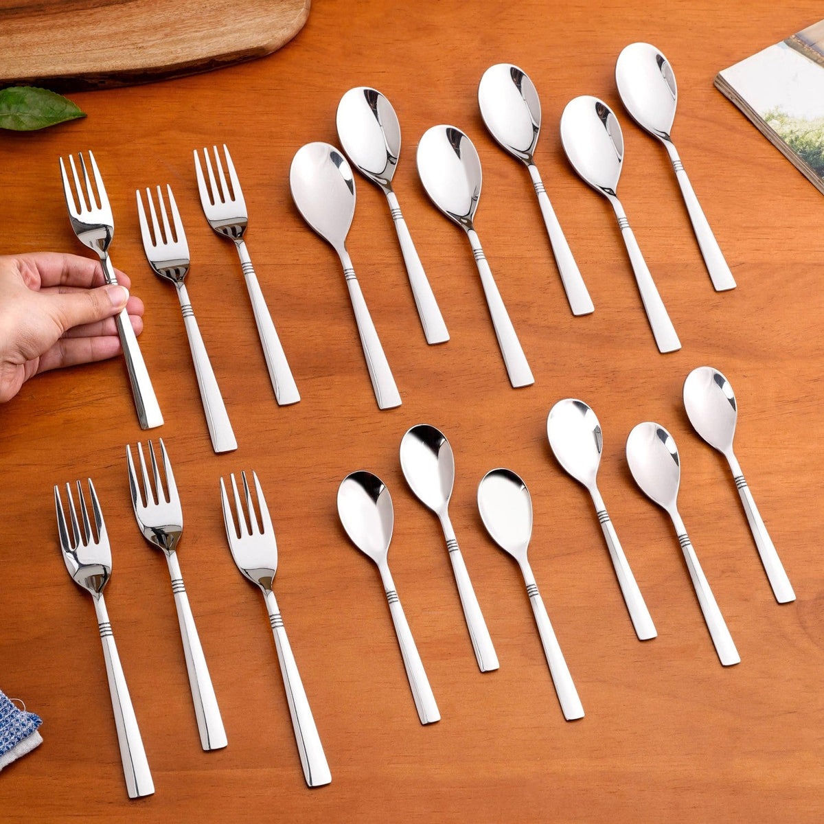 Ring Cut Stainless Steel Flatware Set Of 18 Nestasia