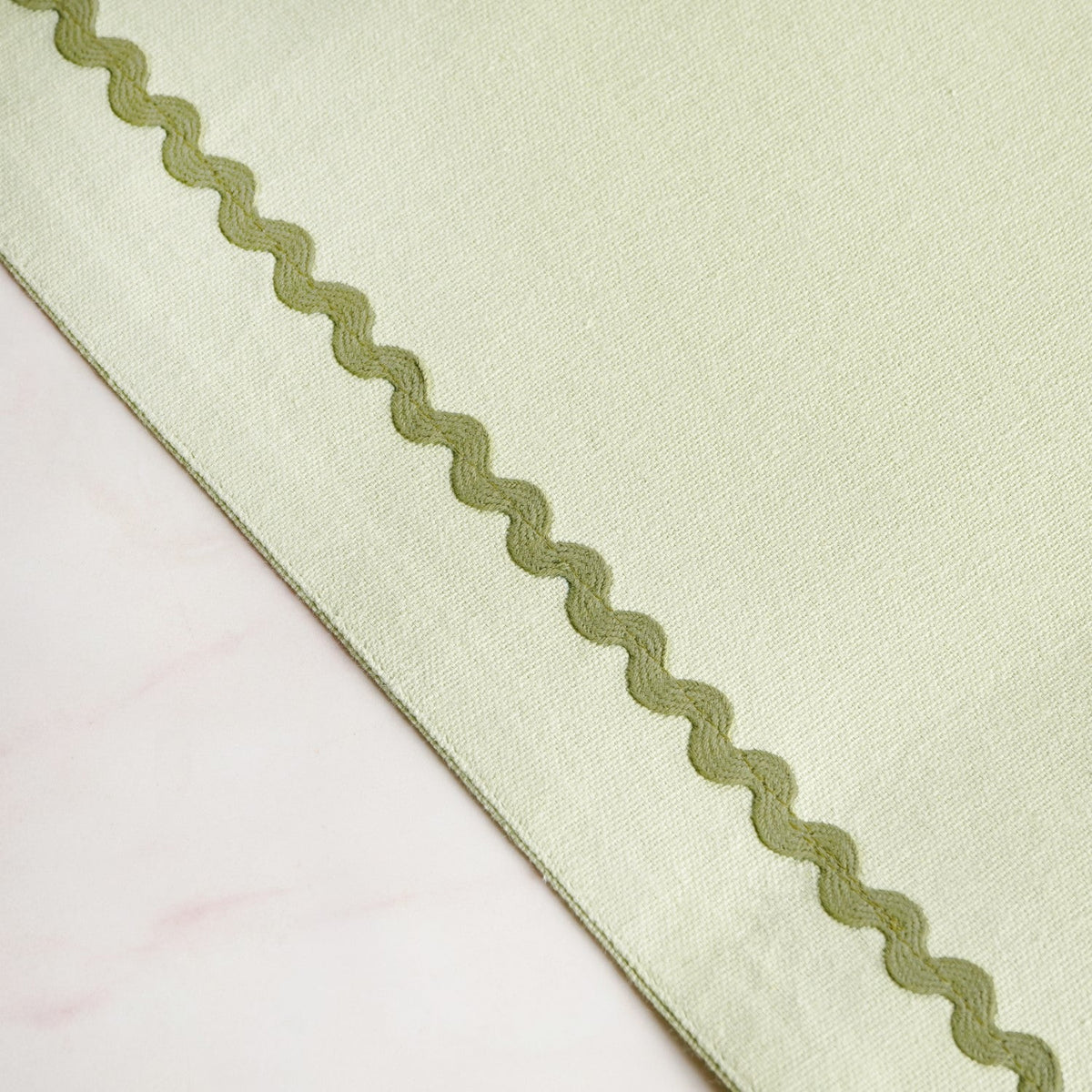 Isabelle 6 Seater Table Runner Green 183x36cm Nestasia