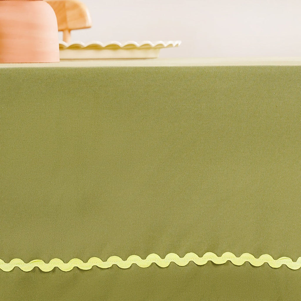 Isabelle Rick Rack Green 6 Seater Cotton Table Cloth 217x163cm Nestasia