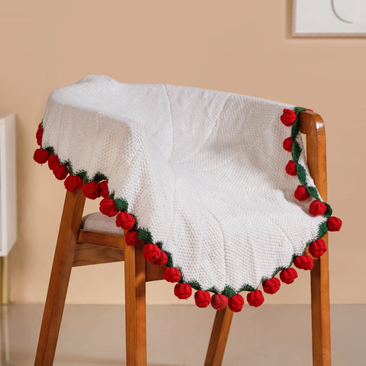 Rosetta Crochet Bouquet Throw Red 80cm Nestasia