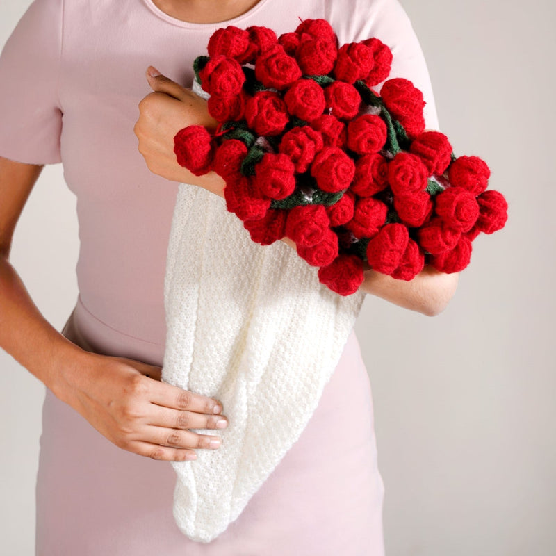 Rosetta Crochet Bouquet Throw Red 80cm Nestasia
