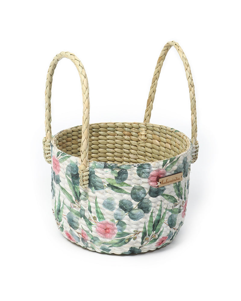 Natural Seagrass Hamper Basket for Tabletop Display and Eco-Friendly Storage