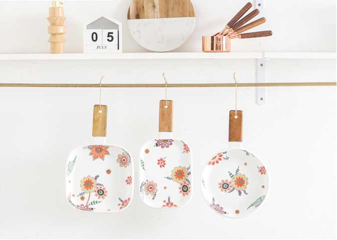 Square Floral Plate with Handle Nestasia