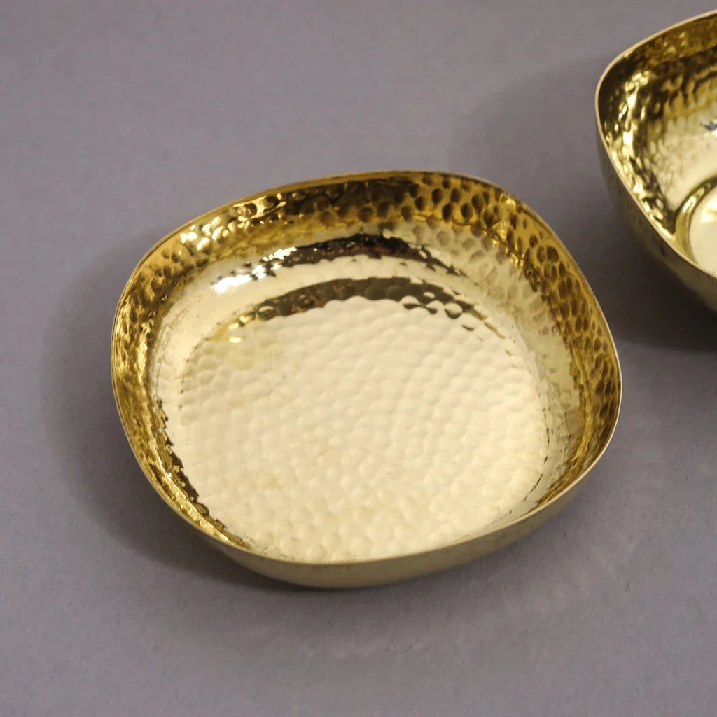 Brass Hammered Square Thali/Dinner Set (1.25 Kg) Vedansh Craft