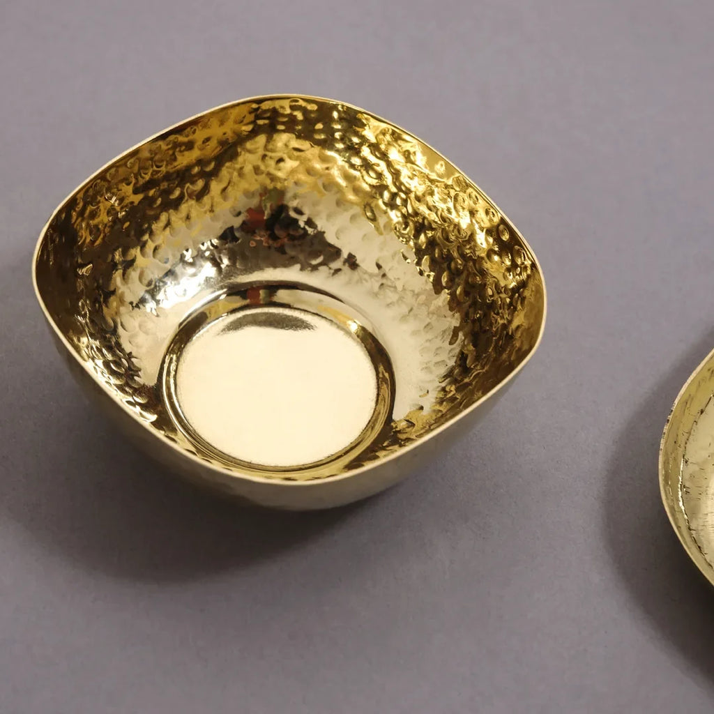 Brass Hammered Square Thali/Dinner Set (1.25 Kg) Vedansh Craft