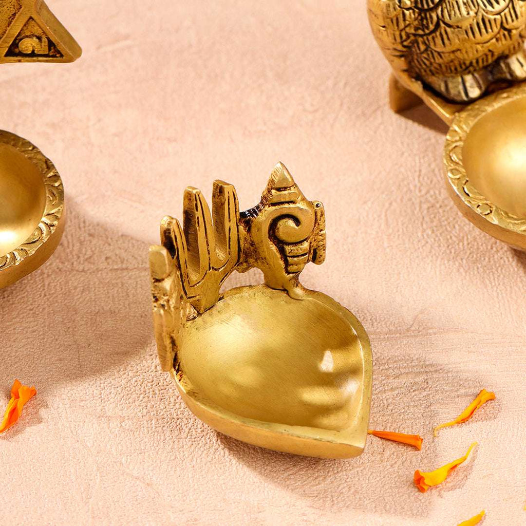 Brass Shankh Chakra Namah, Star Vel & Owl Diya Vedansh Craft