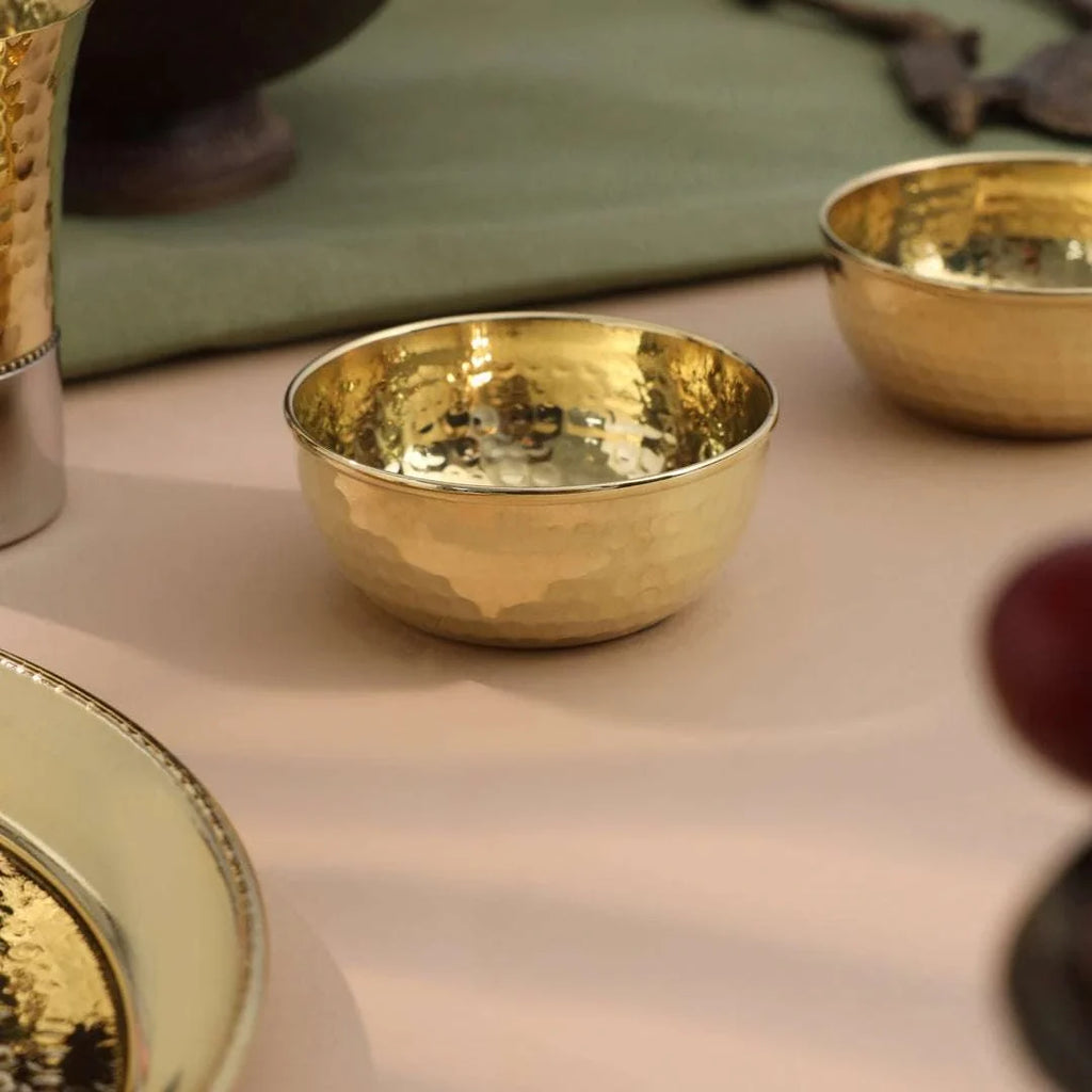 Brass Hammered Thali Set (1.1 Kg) Vedansh Craft
