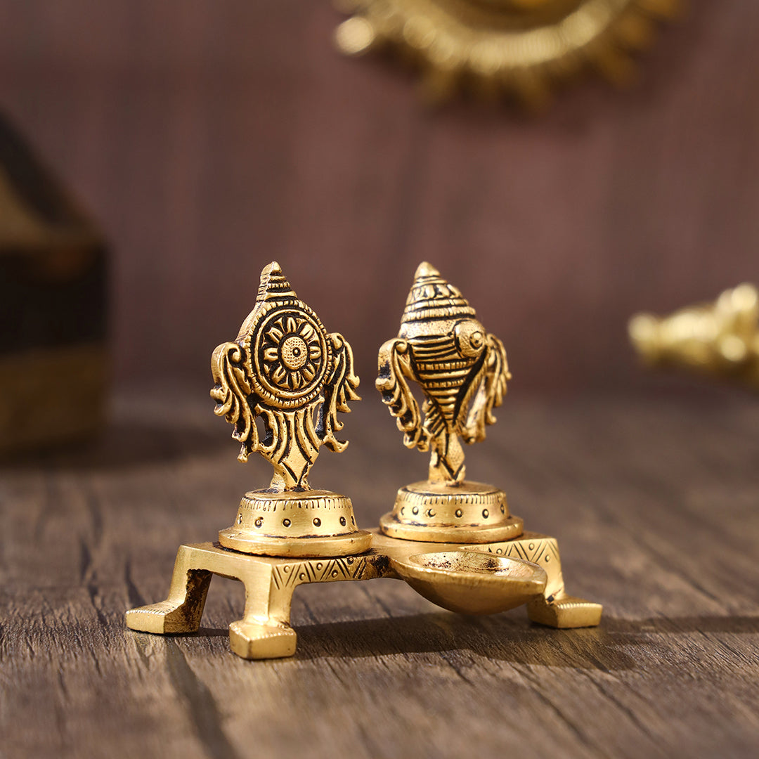 BRASS SHANKH CHAKRA WITH DIYA (3 INCH) Vedansh Craft