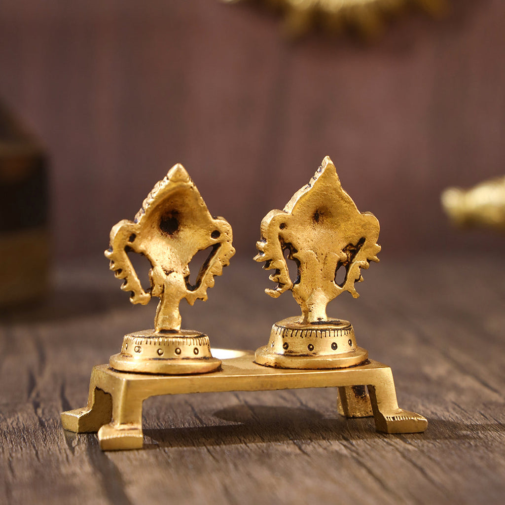 BRASS SHANKH CHAKRA WITH DIYA (3 INCH) Vedansh Craft
