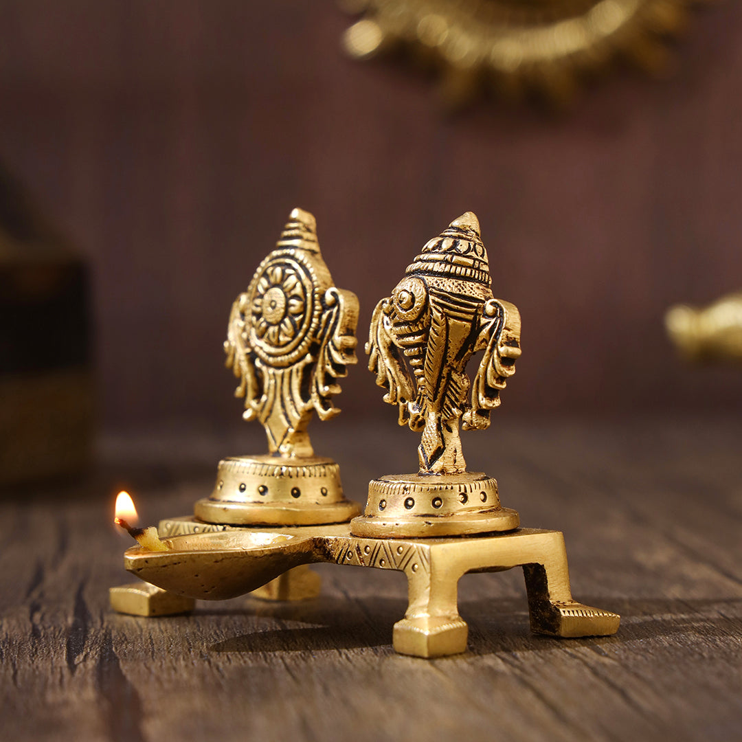 BRASS SHANKH CHAKRA WITH DIYA (3 INCH) Vedansh Craft
