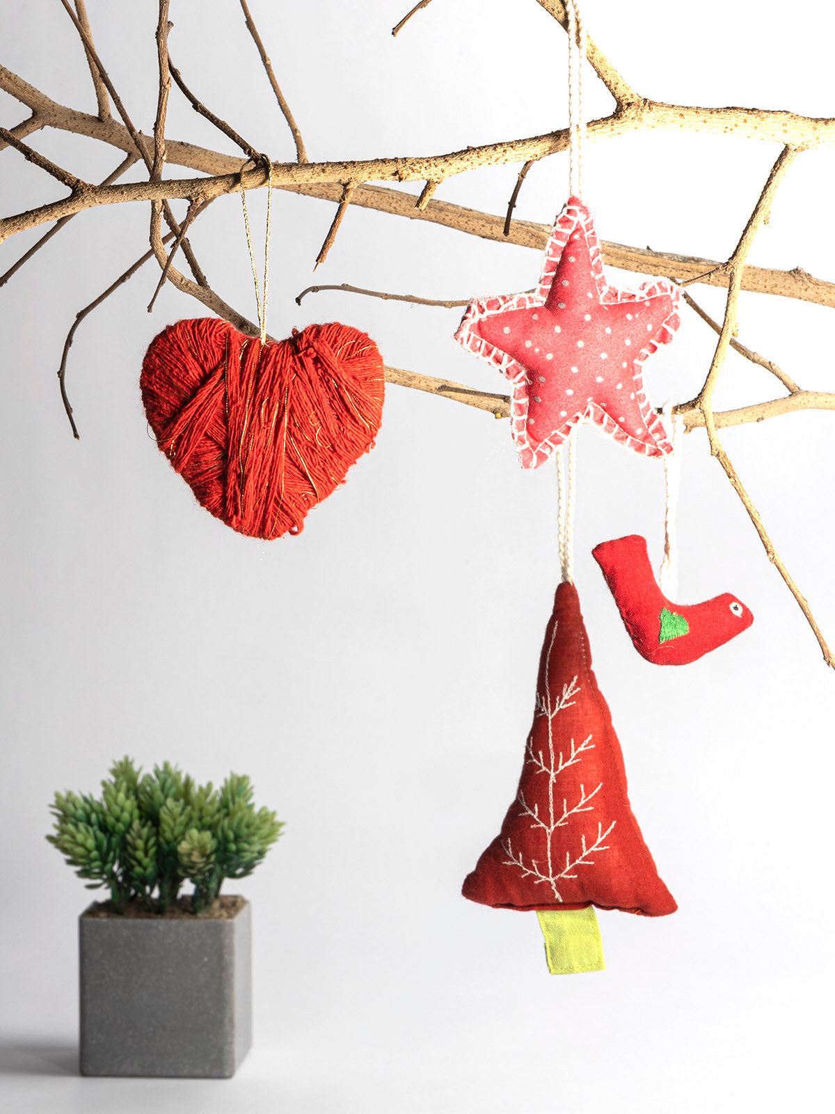 Tree & Heart Harmony 4pcs Contrast Living