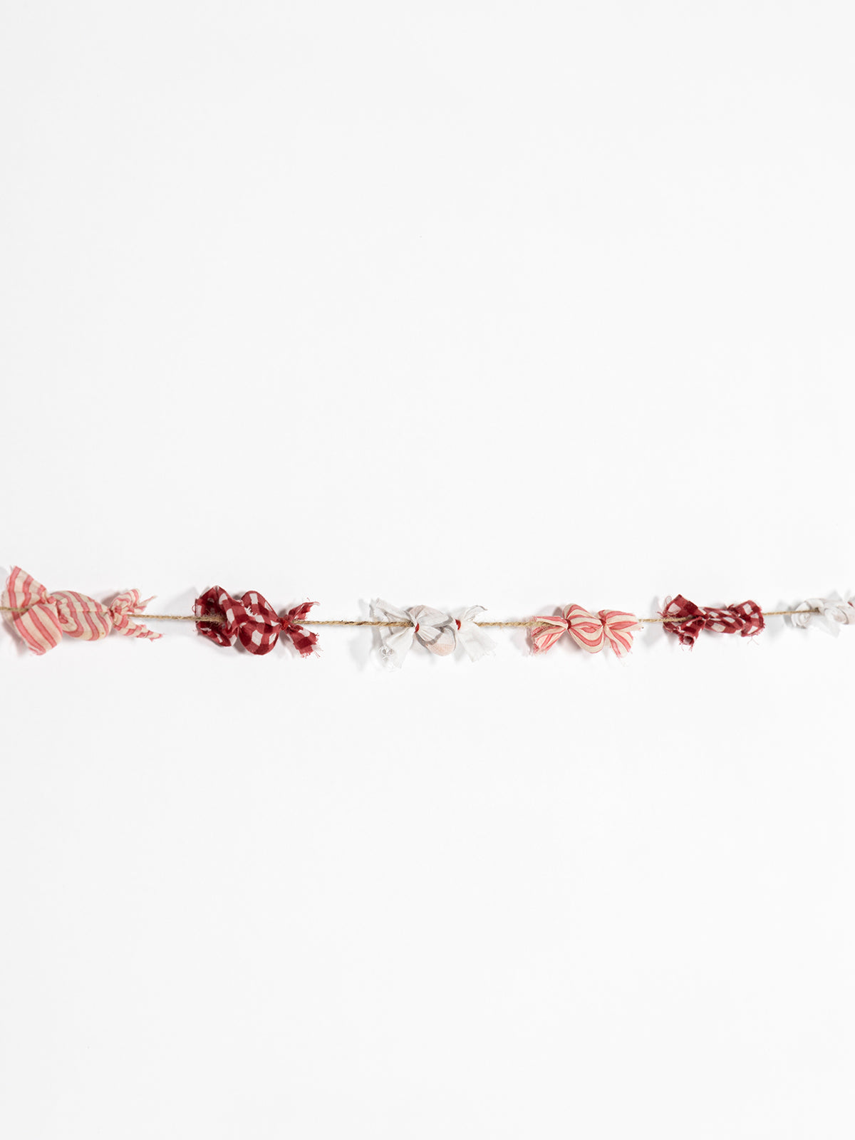 Sweet like Candy Garland Contrast Living