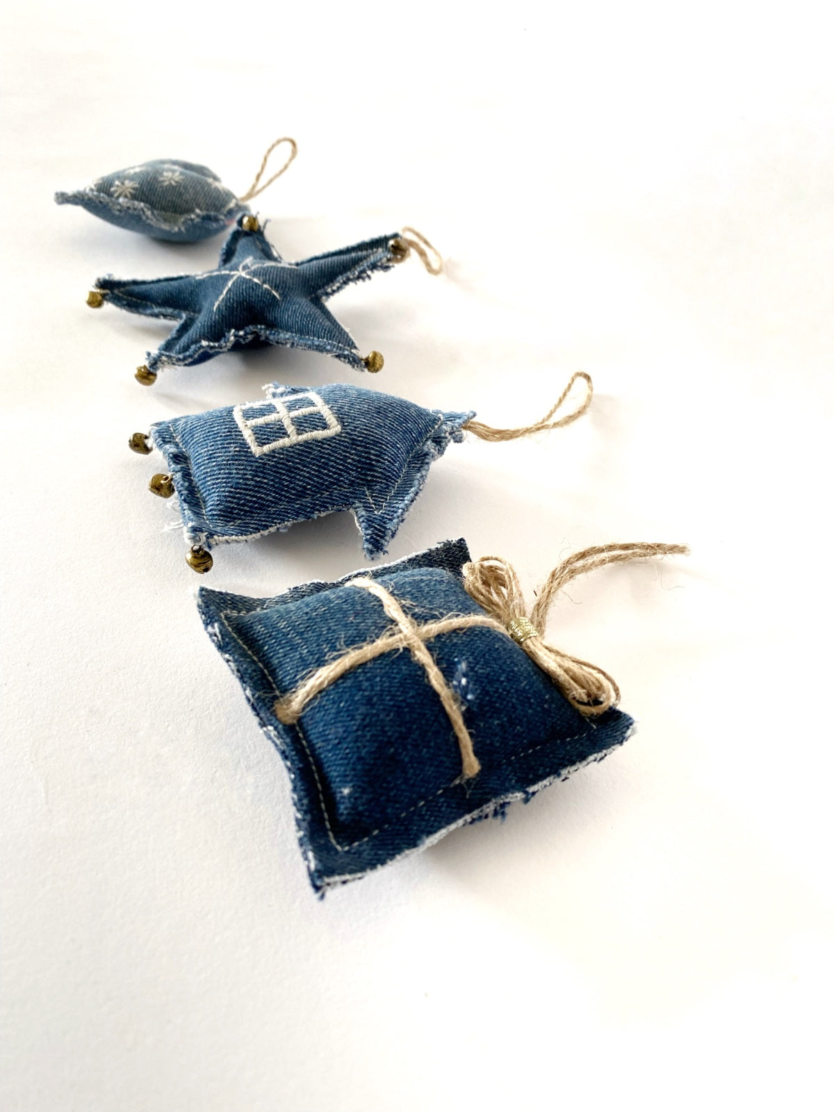 Twilight Charms 4pcs Contrast Living