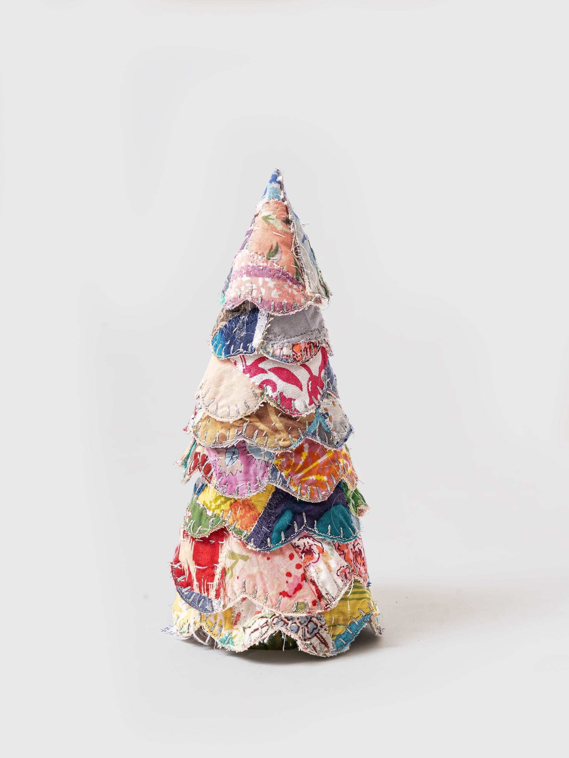 Festive Scalloped Patchwork Christmas Tree Contrast Living