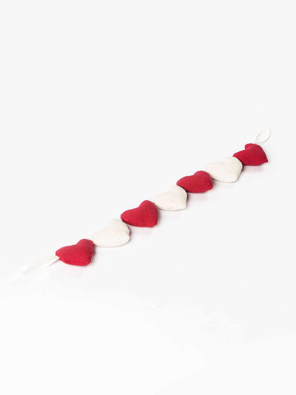 Love Issues Garland Contrast Living
