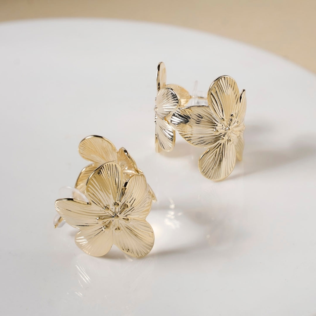 Sakura Hana Gold Hoop Earrings Nestasia