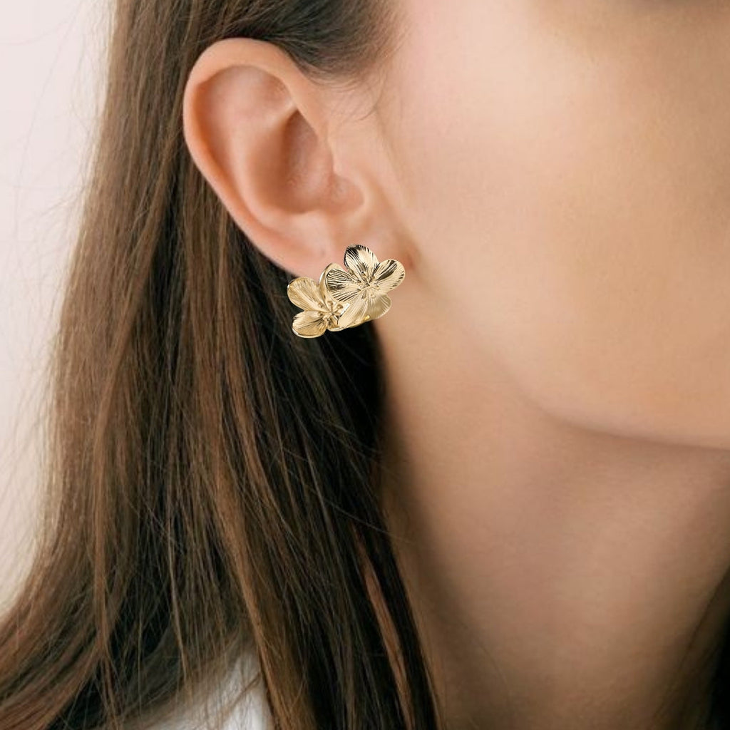 Sakura Hana Gold Hoop Earrings Nestasia
