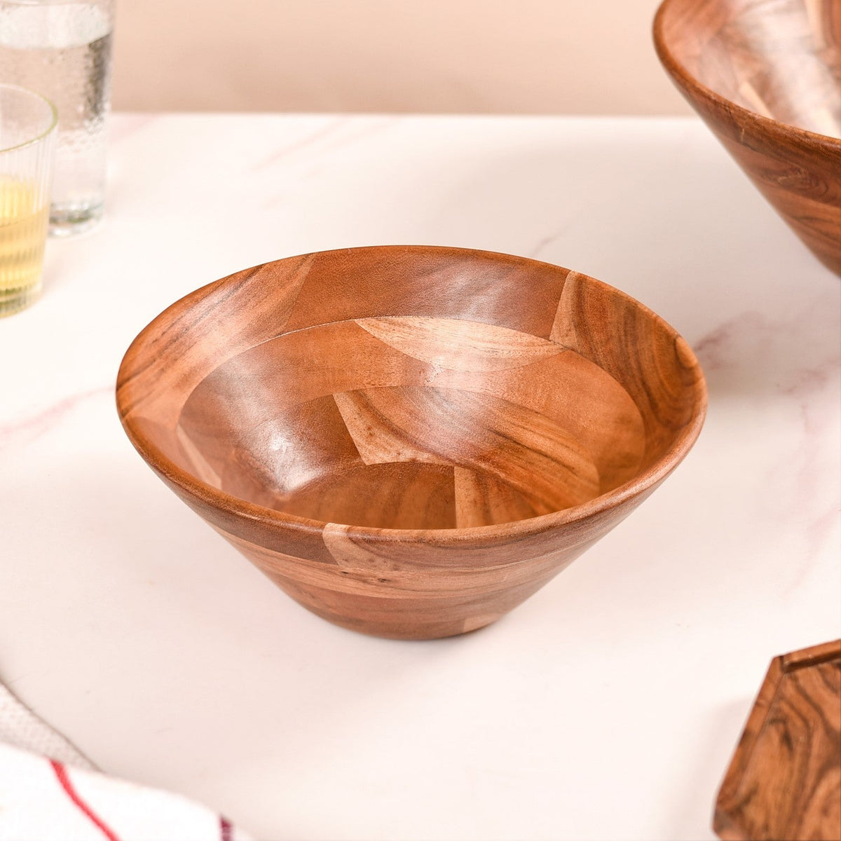 Set Of 2 Earthy Acacia Wood Salad Bowl Nestasia