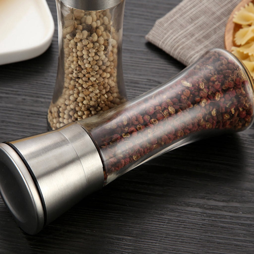 Salt/Pepper Shaker Nestasia