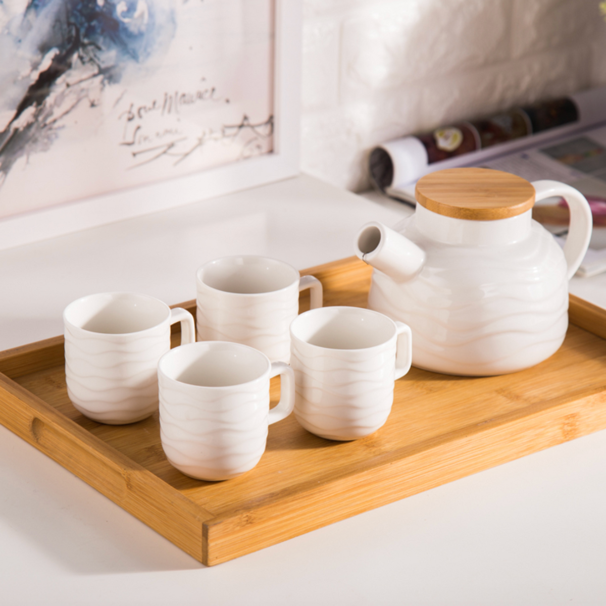 MAGNIFIQUE waves teapot and teacups set Nestasia