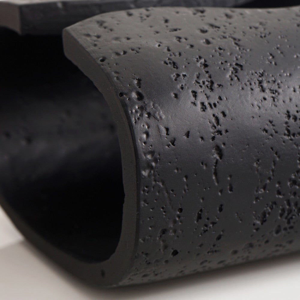 Sculpt Wave Tissue Holder Black Nestasia