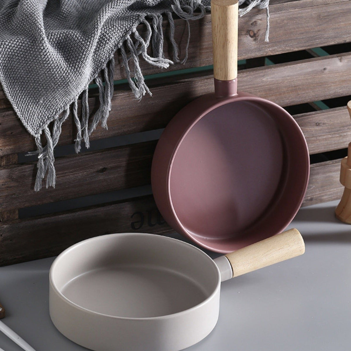 Serving Bowl With Handle Nestasia