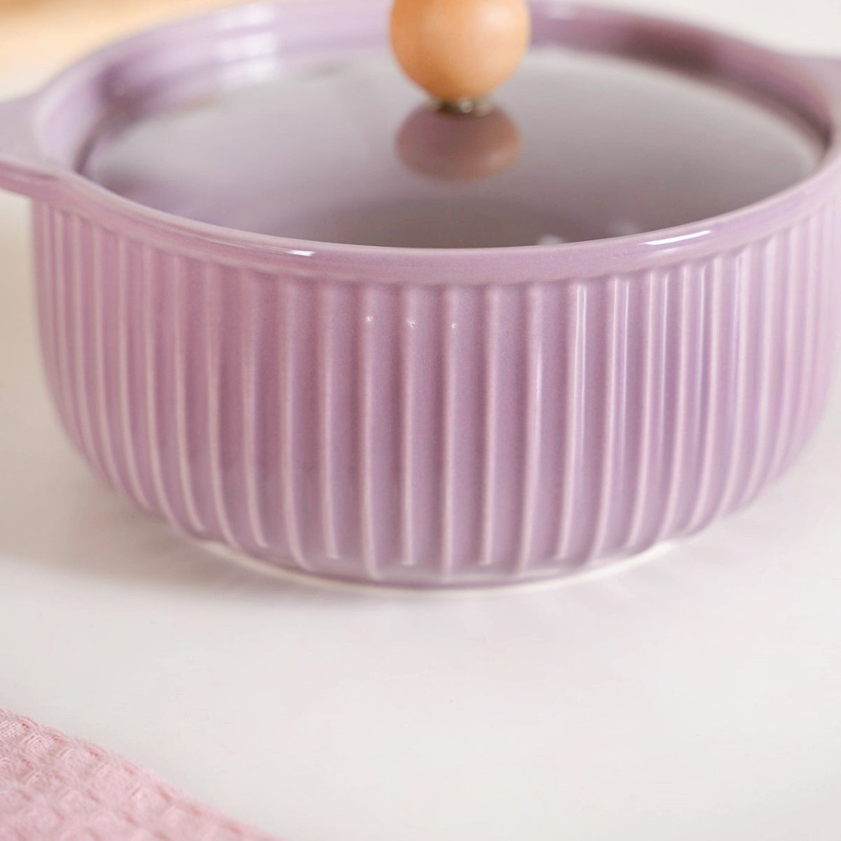 Ribbed Multifunctional Serving Bowl With Lid 950ml Nestasia