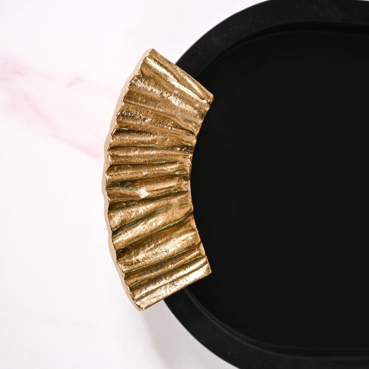 Matte Black Oval Metal Tray With Handles Nestasia