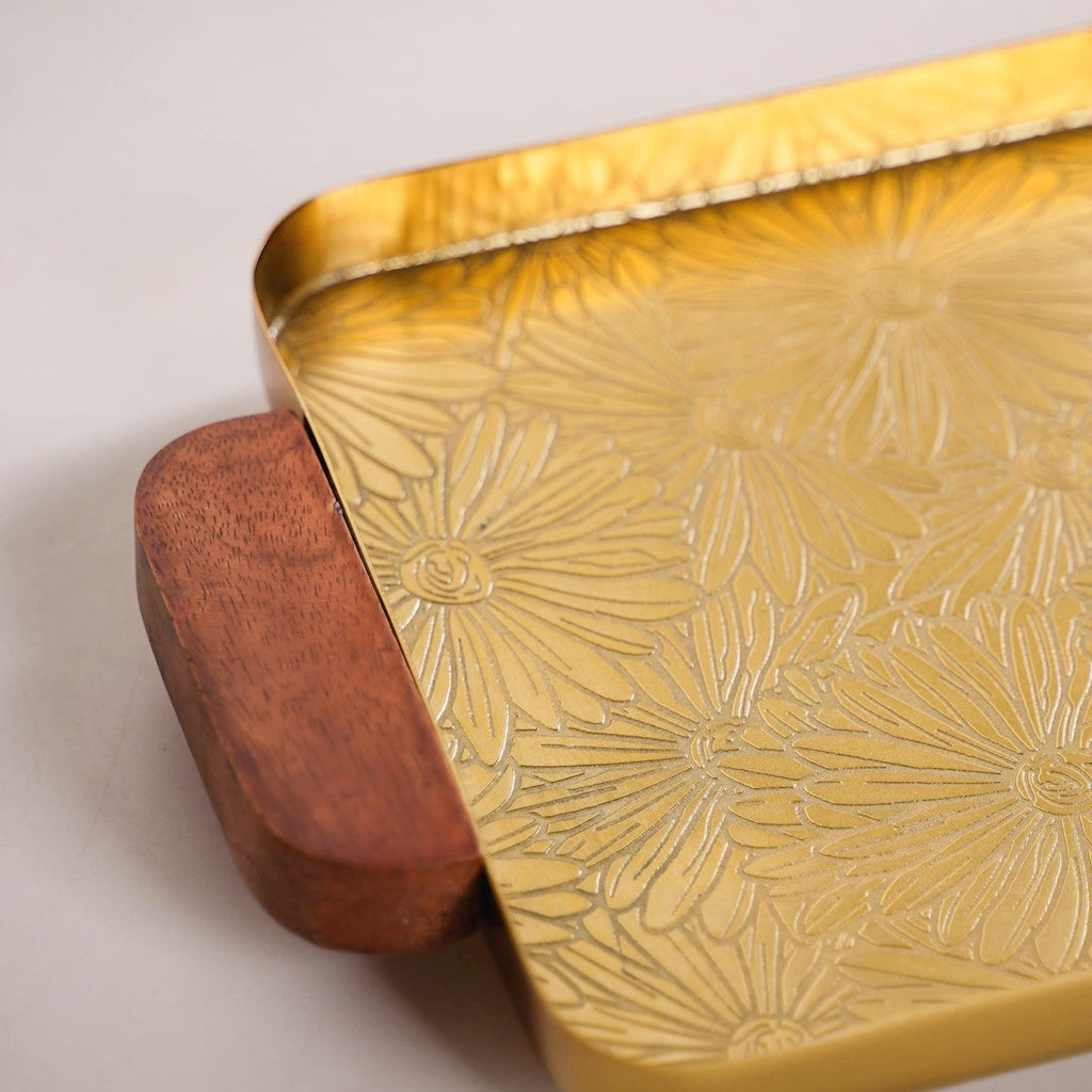 Large Daisy Embossed Metal Tray With Mango Wood Handles Nestasia