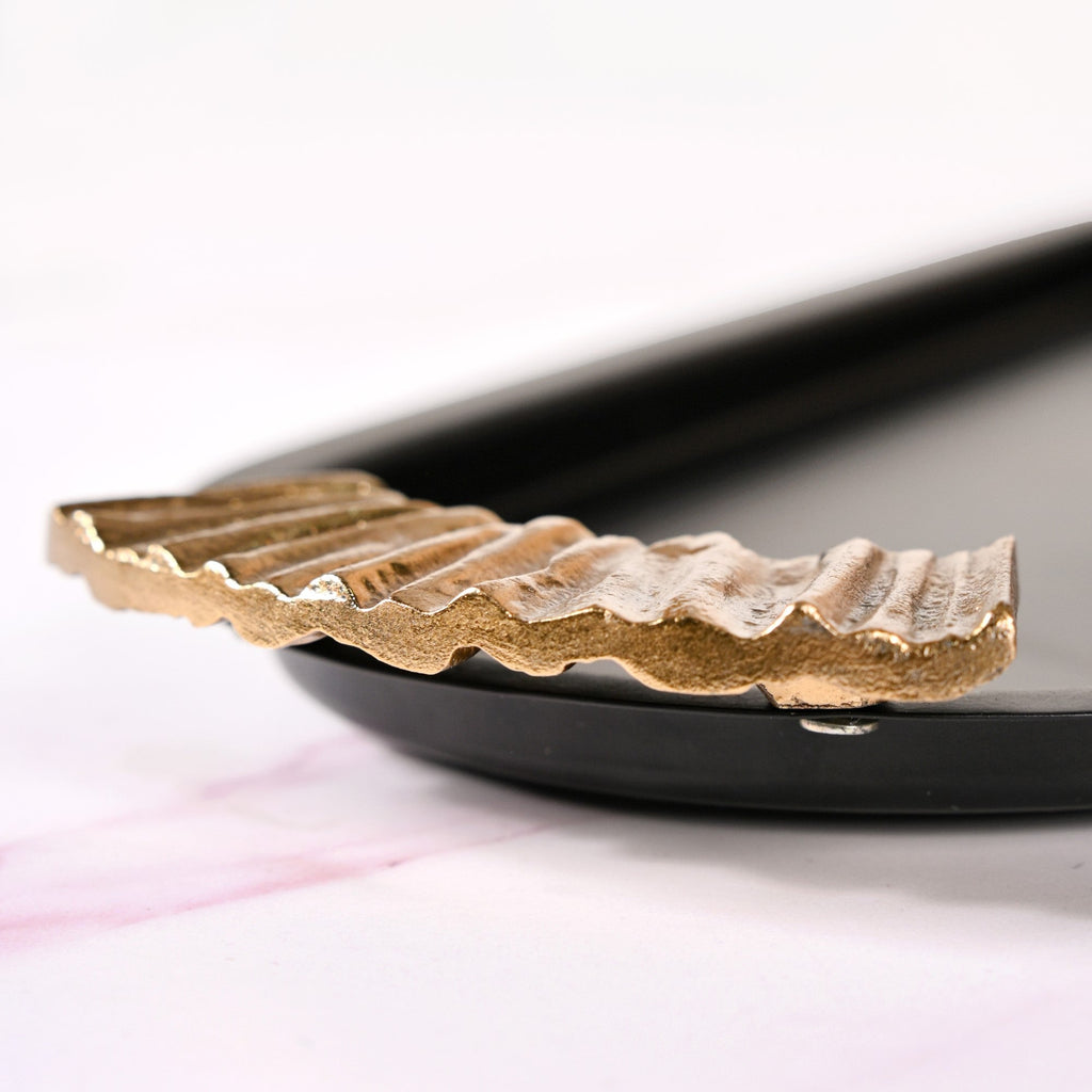 Matte Black Oval Metal Tray With Handles Nestasia