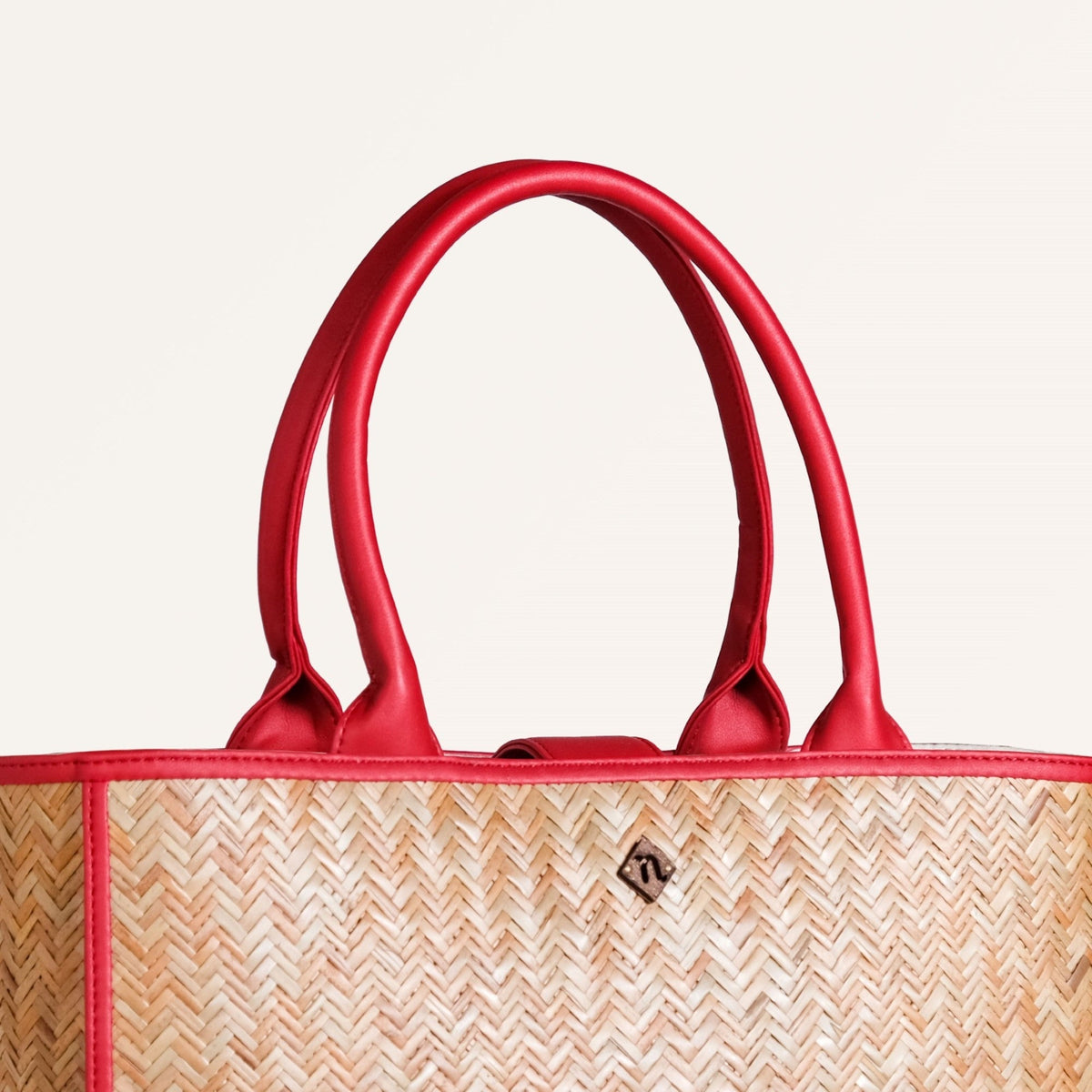 BreezeBag Ruby Red Weave Carryall Tote Nestasia