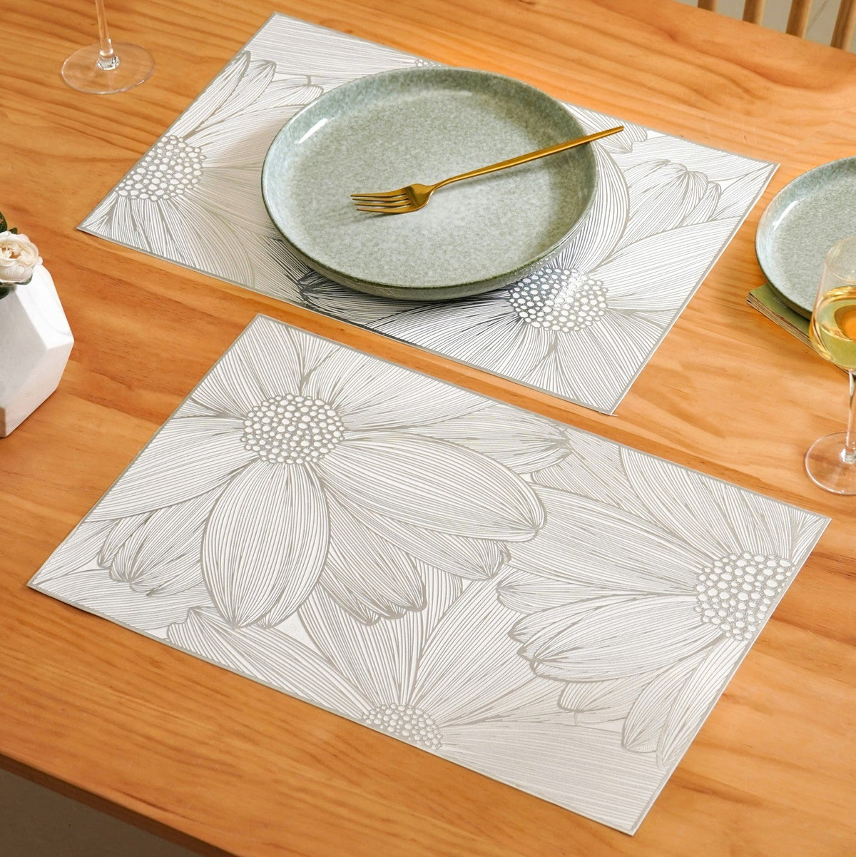 Blooming Flower Silver Table Mat Set Of 6 Nestasia