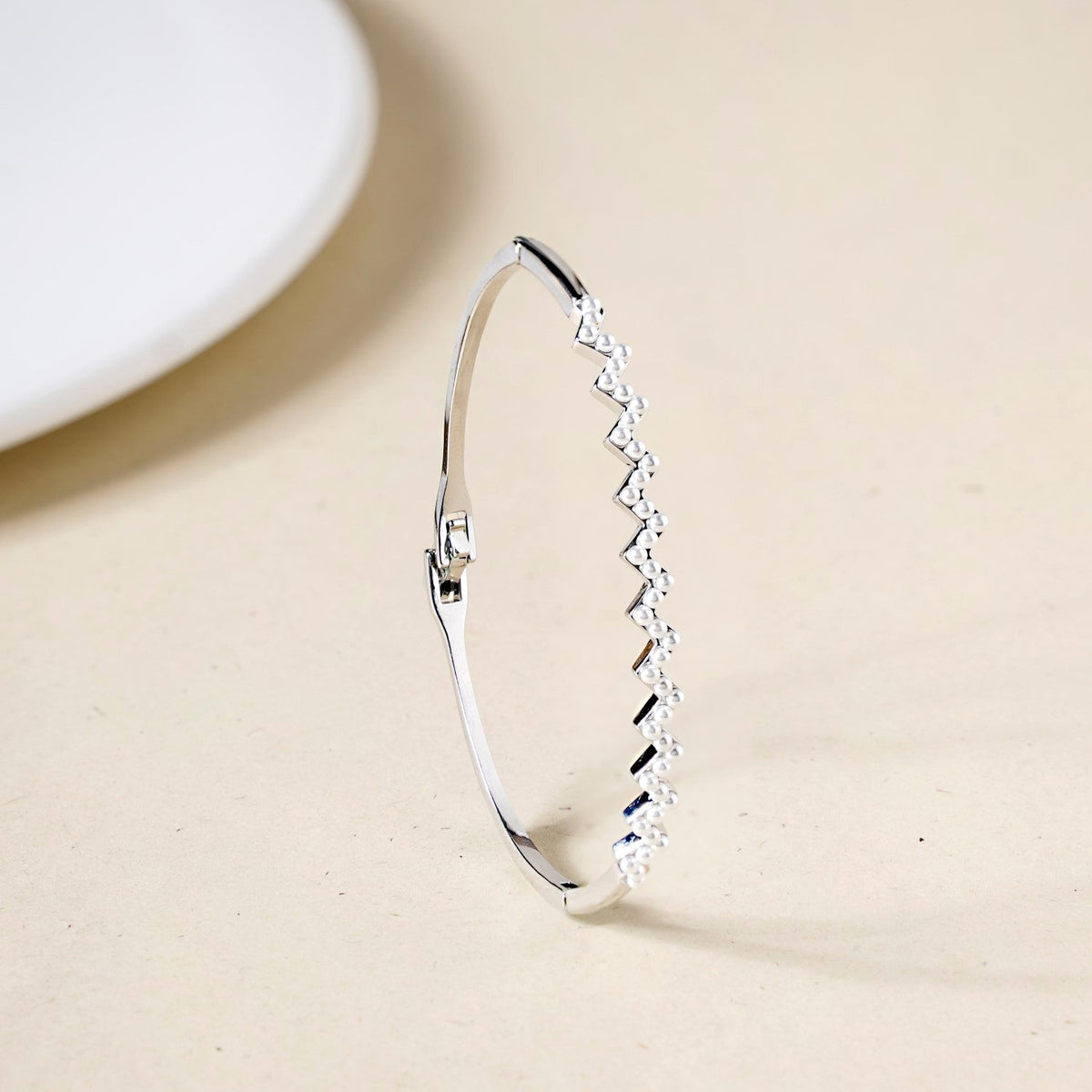Silver Zigzag Pearl Bracelet Nestasia