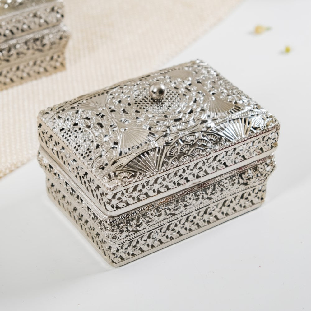 Antique Metal Gift Box Silver Set Of 2 Nestasia