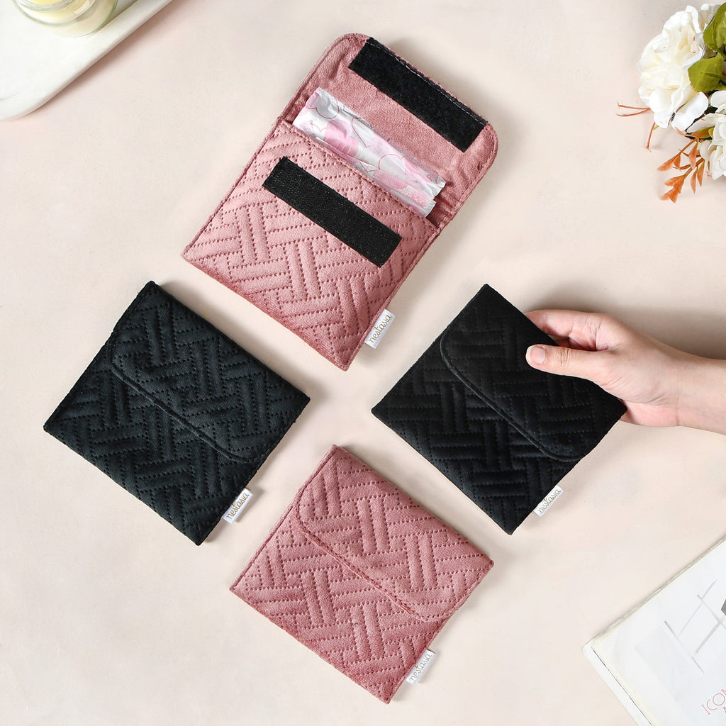 Sleek Small Cosmetic Pouch With Velcro Set Of 4 Nestasia