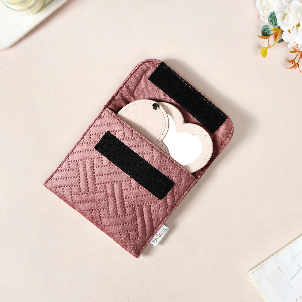 Sleek Small Cosmetic Pouch With Velcro Set Of 4 Nestasia