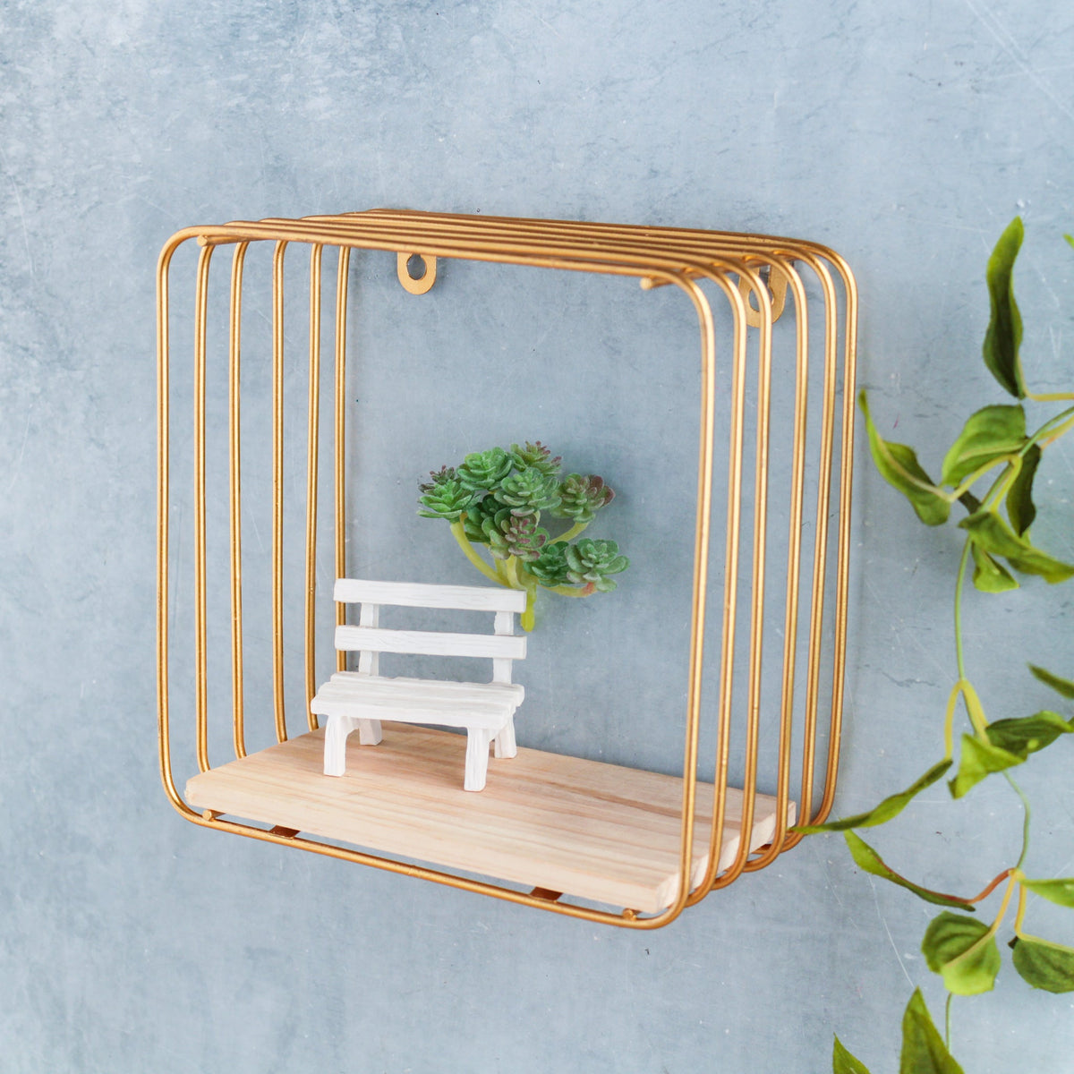 Square Metal Shelf Nestasia