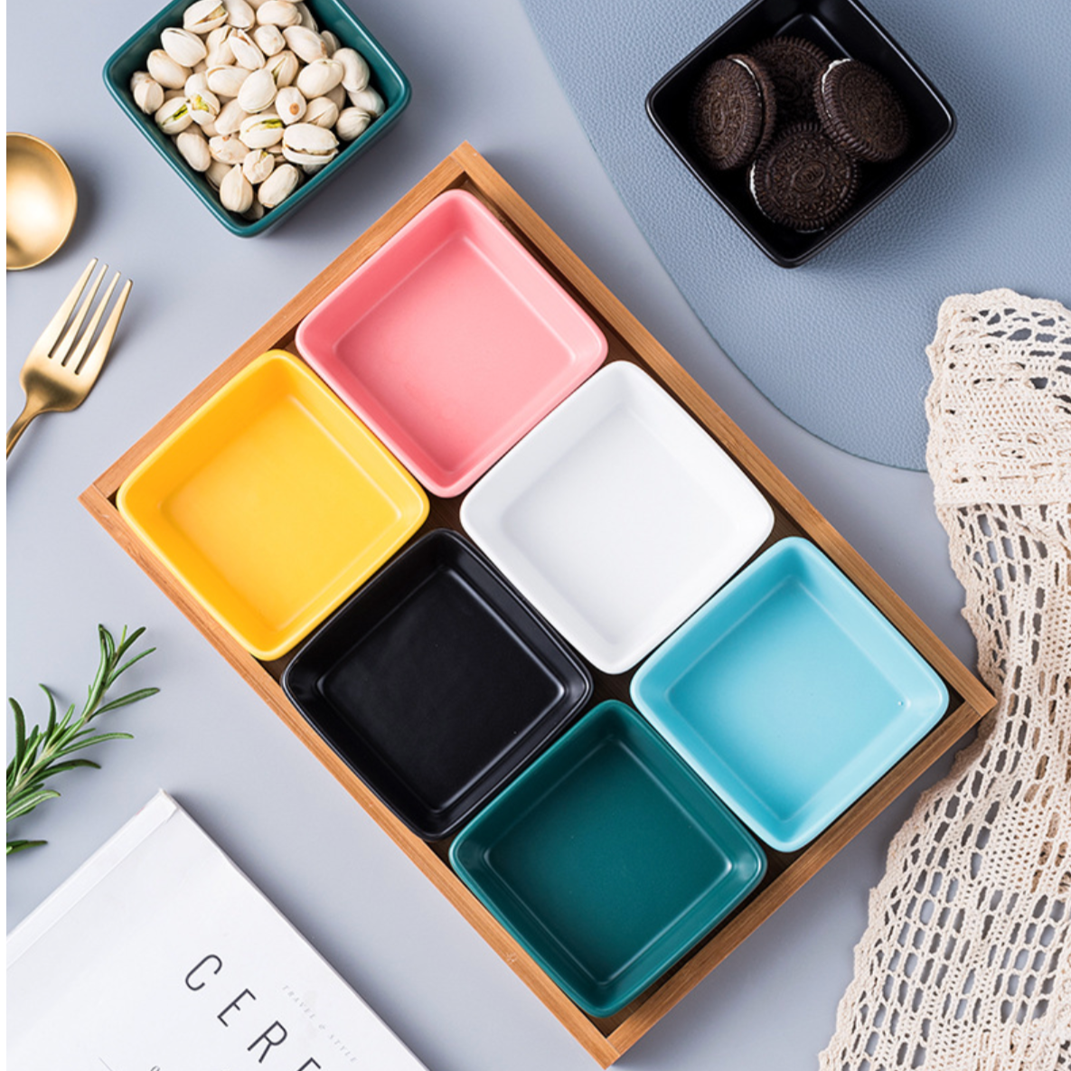 Square Bowls and Wooden Trays Nestasia