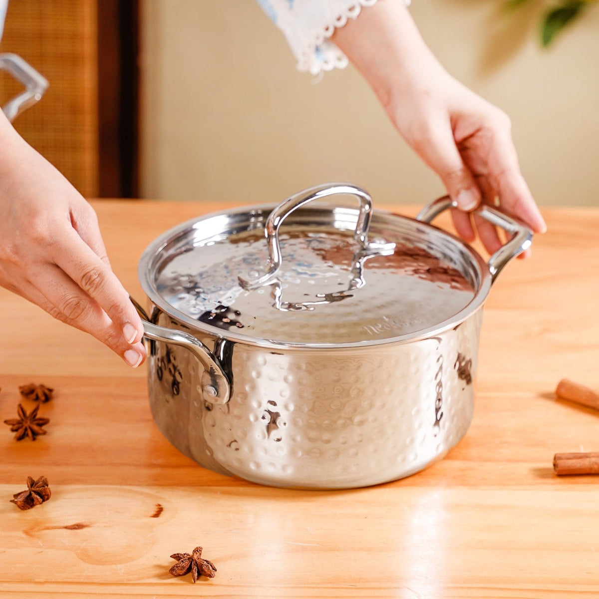 Stainless Steel Casserole Cooking Pot Tri-Ply With Lid 3000ml Nestasia