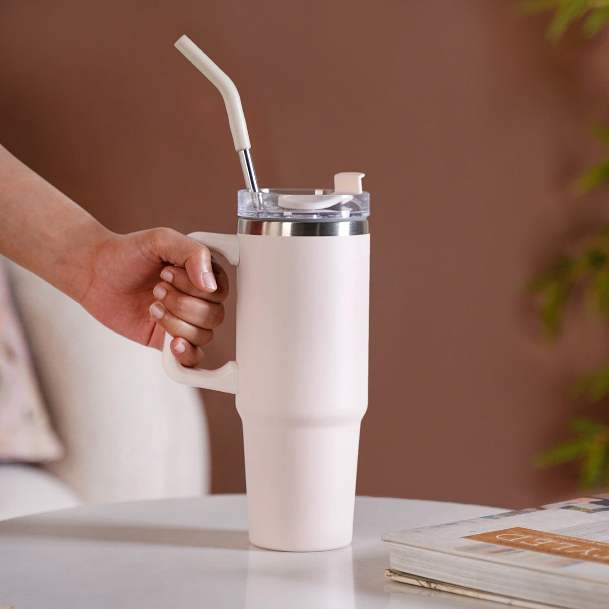 Glacio Double Wall Insulated Trending Sipper Water Bottle Moonbeam White 850ml Nestasia