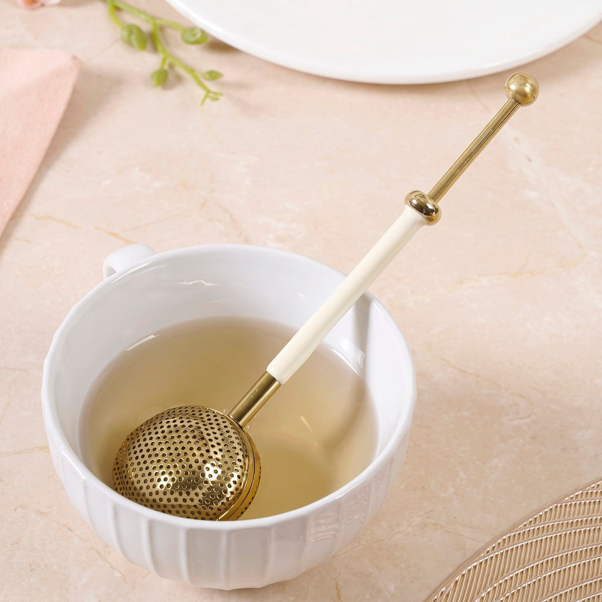 Aroma Stainless Steel Tea Infuser With Push Handle 11x6cm Nestasia