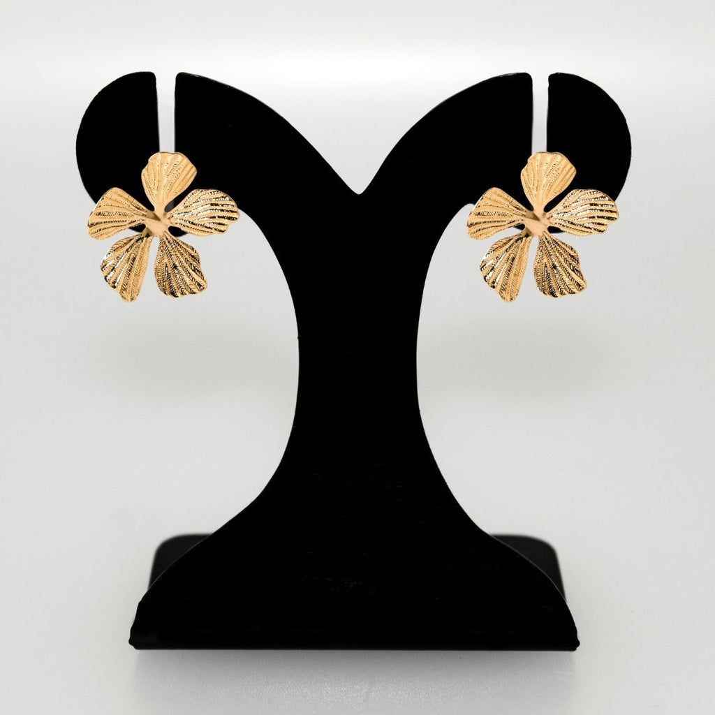 Everbloom Studs Gold Nestasia